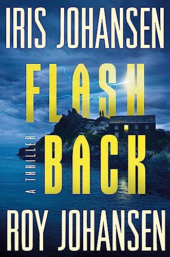 Flashback (Kendra Michaels, Bk. 11 - Large Print)